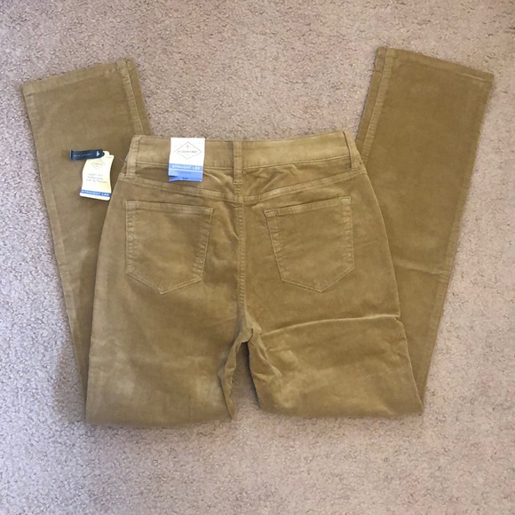 St. John’s Bay Quality Apparel / 6P - Picture 3 of 14